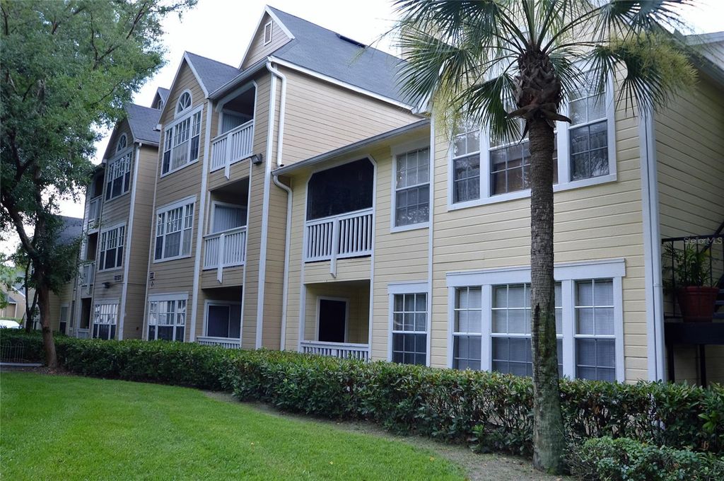 Image 14 of property listing at 1051 S HIAWASSEE ROAD 2128, Orlando, FL 32835