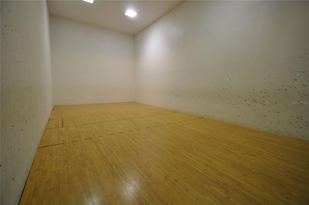 Image 22 of property listing at 1051 S HIAWASSEE ROAD 2128, Orlando, FL 32835