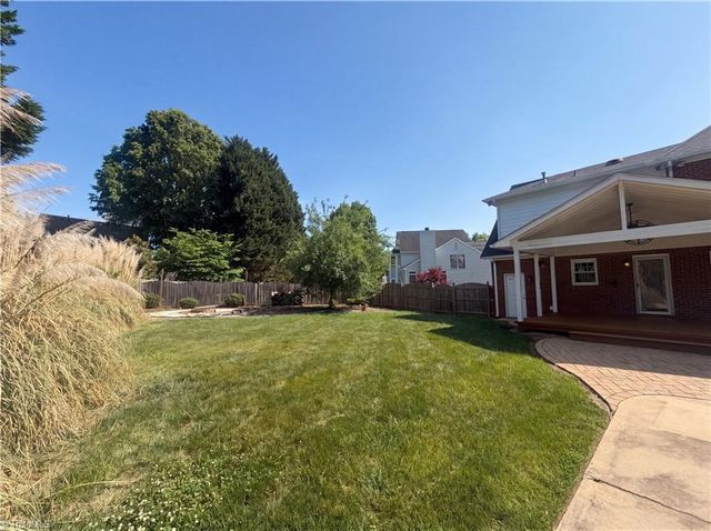 5210 Flintrock Court, Greensboro, NC 27455
