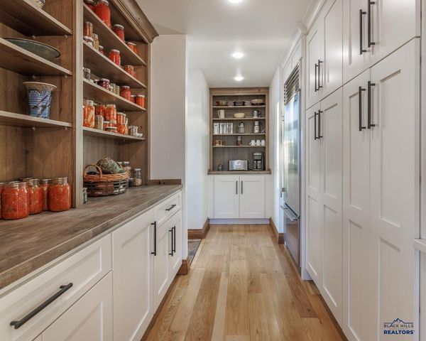 3700 RED ROCK CANYON RD, Rapid City, SD 57702