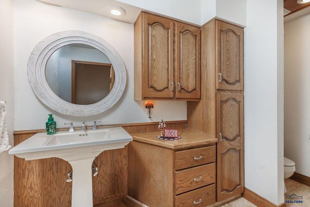 3700 RED ROCK CANYON RD, Rapid City, SD 57702