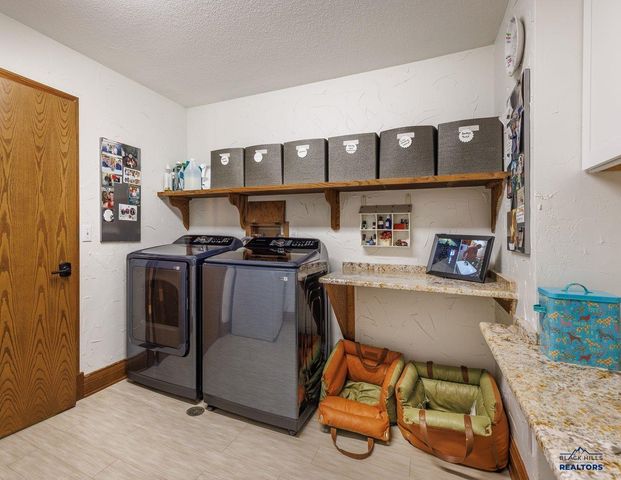 3700 RED ROCK CANYON RD, Rapid City, SD 57702