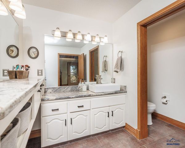 3700 RED ROCK CANYON RD, Rapid City, SD 57702