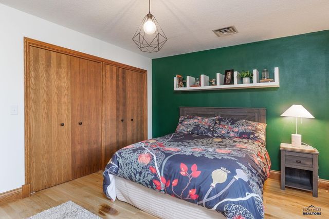 3700 RED ROCK CANYON RD, Rapid City, SD 57702