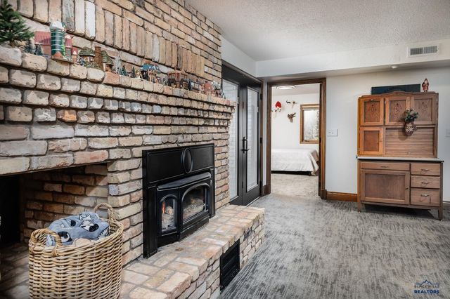 3700 RED ROCK CANYON RD, Rapid City, SD 57702