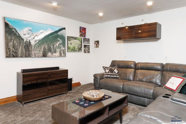 3700 RED ROCK CANYON RD, Rapid City, SD 57702