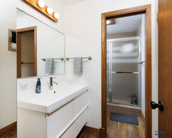 3700 RED ROCK CANYON RD, Rapid City, SD 57702