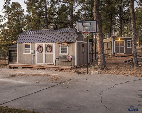 3700 RED ROCK CANYON RD, Rapid City, SD 57702