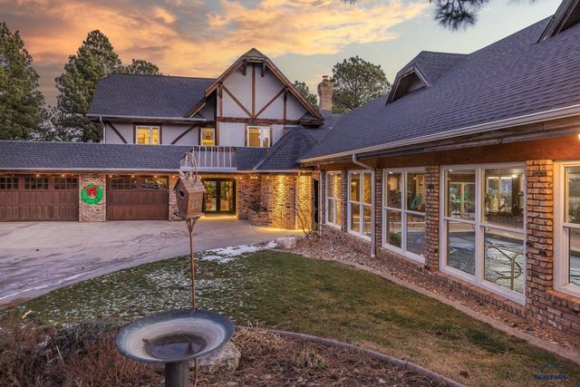 3700 RED ROCK CANYON RD, Rapid City, SD 57702