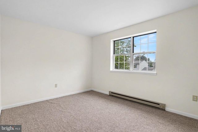 1119 CLOVERTON DR, Columbia, PA 17512
