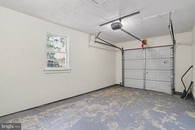 1119 CLOVERTON DR, Columbia, PA 17512