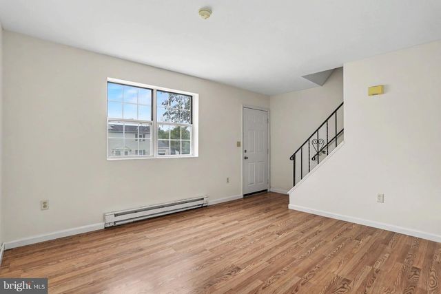 1119 CLOVERTON DR, Columbia, PA 17512
