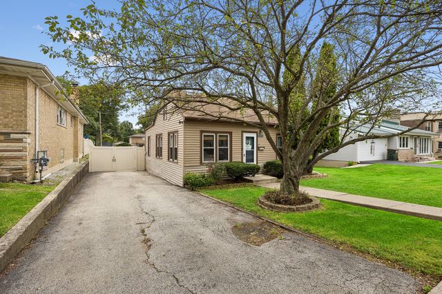 9824 S Campbell Avenue, Evergreen Park, IL 60805