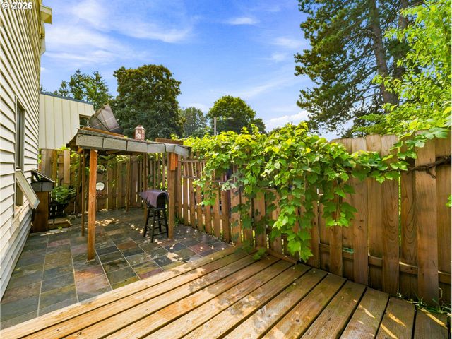 726 Se RENE Ave, Gresham, OR 97080