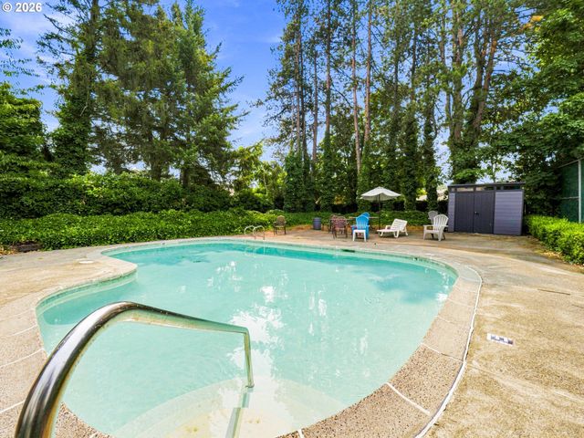 726 Se RENE Ave, Gresham, OR 97080