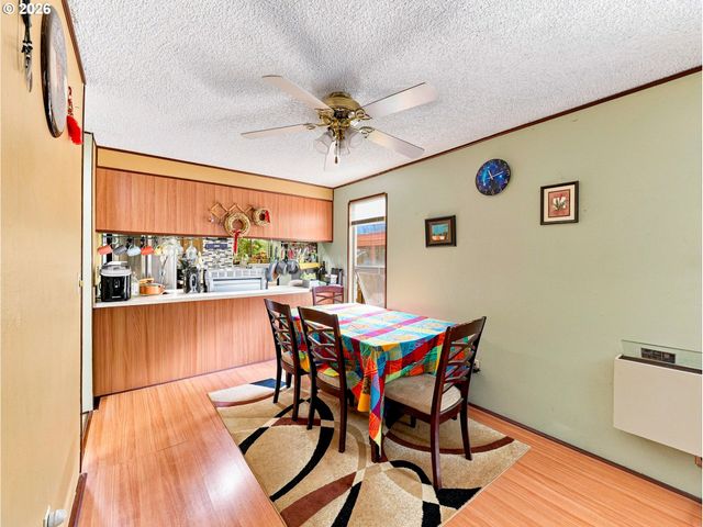 726 Se RENE Ave, Gresham, OR 97080