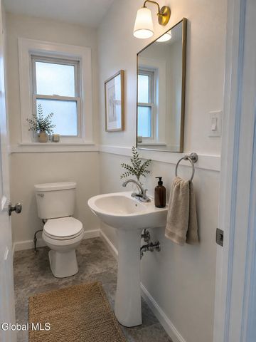 691 Myrtle Avenue, Albany, NY 12208