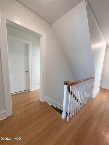 691 Myrtle Avenue, Albany, NY 12208