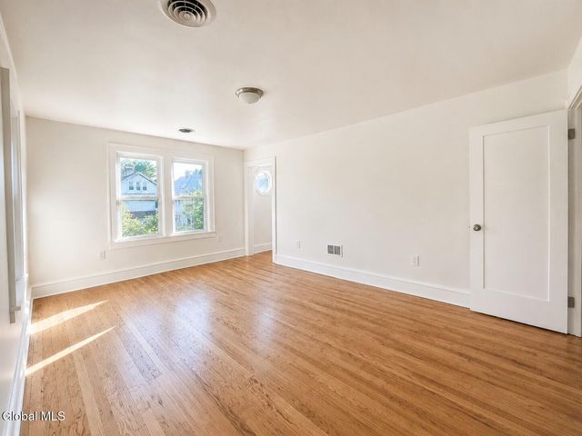 691 Myrtle Avenue, Albany, NY 12208