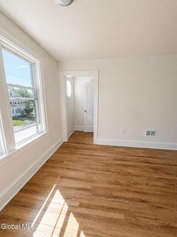 691 Myrtle Avenue, Albany, NY 12208
