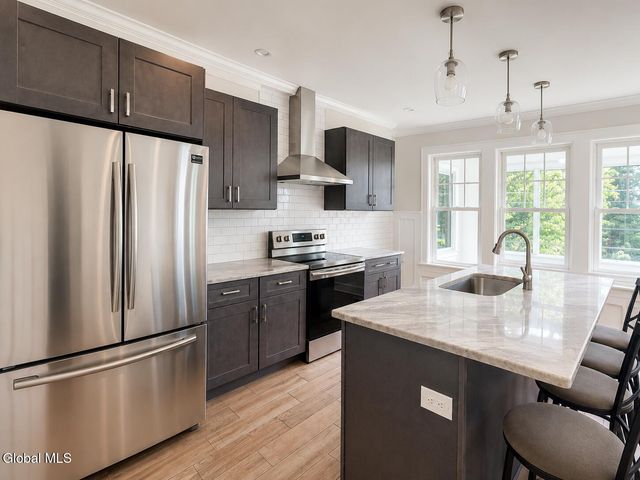 691 Myrtle Avenue, Albany, NY 12208