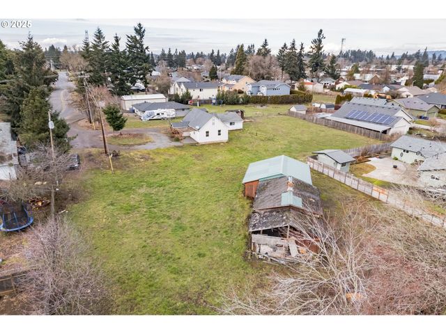 13548 GAFFNEY Ln, Oregon City, OR 97045