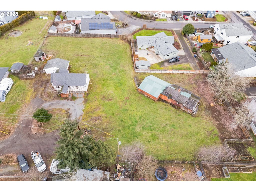 13548 GAFFNEY Ln, Oregon City, OR 97045