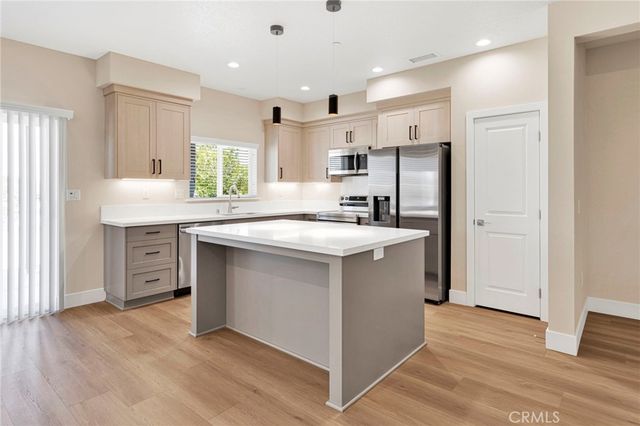 16420 Sitting Bull Street, Victorville, CA 92395