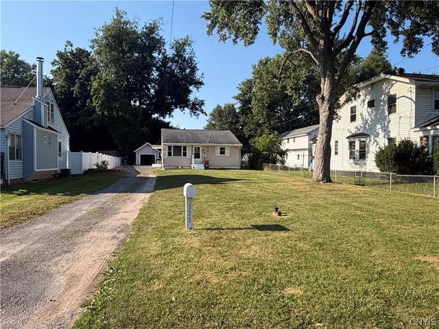 125 Campbell Road, Salina, NY 13211