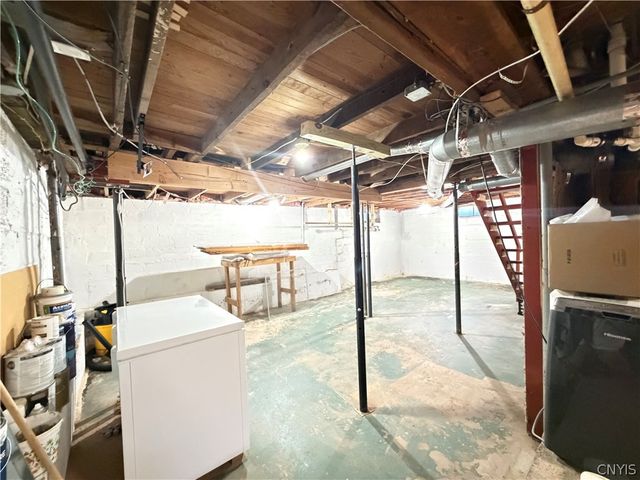 125 Campbell Road, Salina, NY 13211
