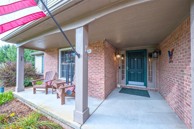 10199 Wellington Drive, Springfield Charter Township, MI 48348
