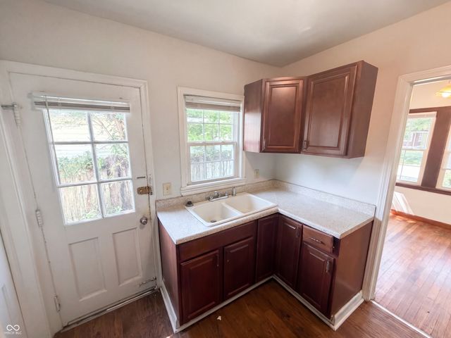 4915 Ralston Avenue, Indianapolis, IN 46205