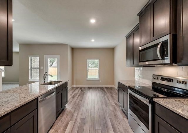 228 Ridgeland Oak Drive, Fort Worth, TX 76120