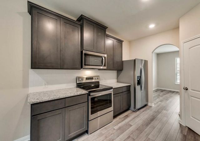 228 Ridgeland Oak Drive, Fort Worth, TX 76120