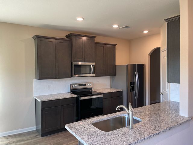 228 Ridgeland Oak Drive, Fort Worth, TX 76120