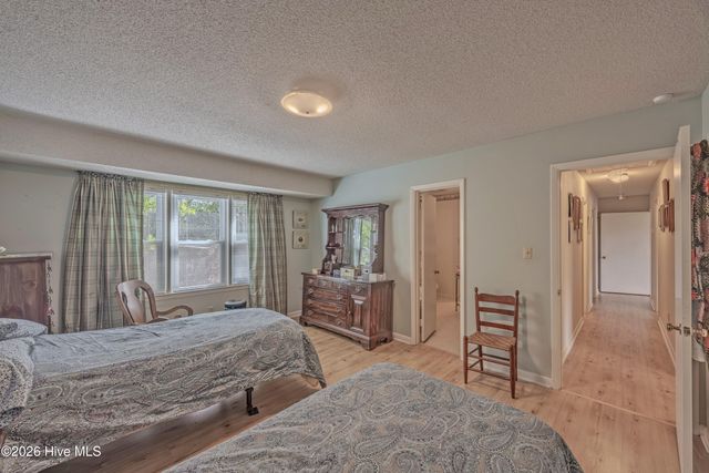163 Washington Circle, Wallace, NC 28466
