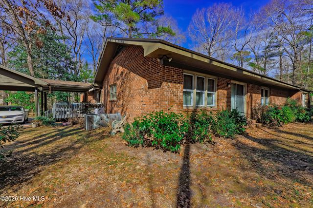 163 Washington Circle, Wallace, NC 28466