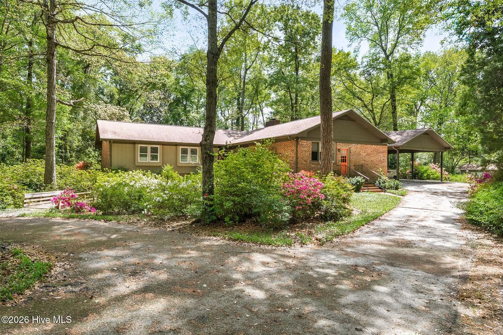 163 Washington Circle, Wallace, NC 28466