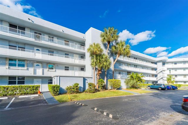 120 Royal Park Dr 4F, Oakland Park, FL 33309