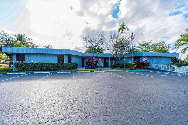 120 Royal Park Dr 4F, Oakland Park, FL 33309