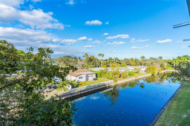 120 Royal Park Dr 4F, Oakland Park, FL 33309