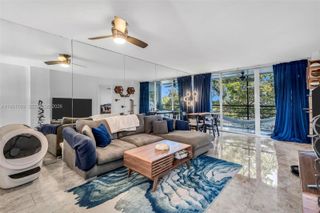 120 Royal Park Dr 4F, Oakland Park, FL 33309