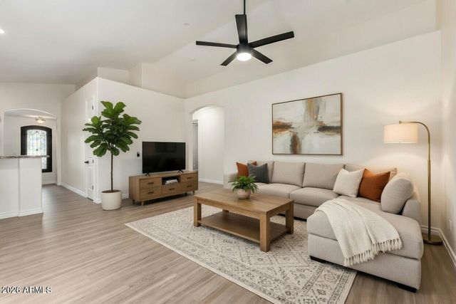 641 W Mesquite Tree Lane, San Tan Valley, AZ 85143