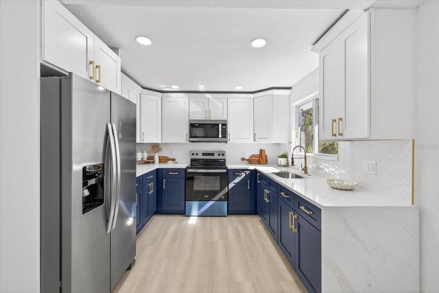 6403 ELLIOT DRIVE, Tampa, FL 33615