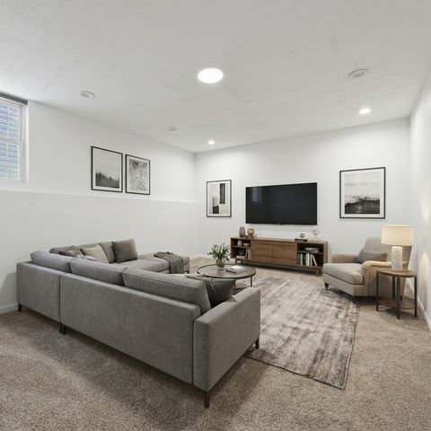 1323 E 61st Street, Chicago, IL 60637