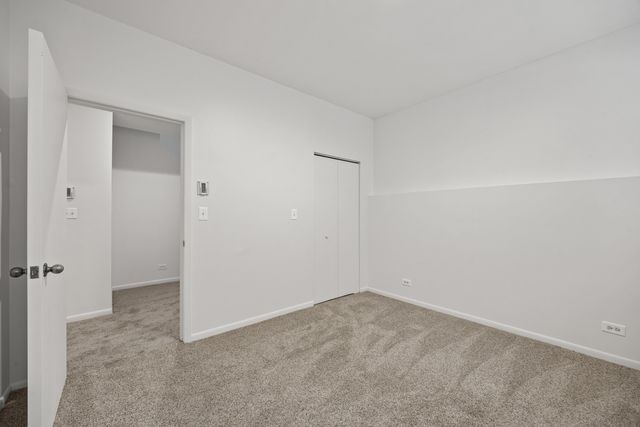 1323 E 61st Street, Chicago, IL 60637