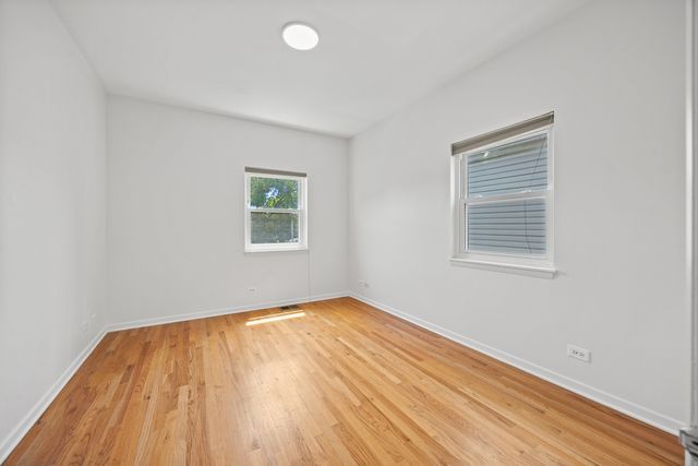 1323 E 61st Street, Chicago, IL 60637