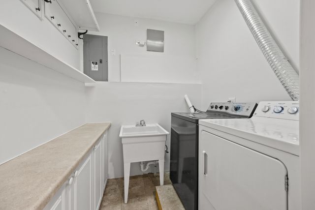 1323 E 61st Street, Chicago, IL 60637