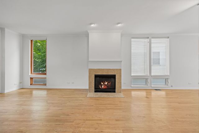 1323 E 61st Street, Chicago, IL 60637