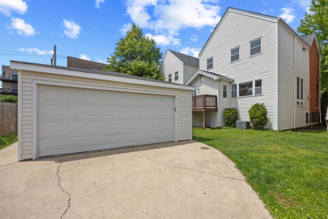 1323 E 61st Street, Chicago, IL 60637